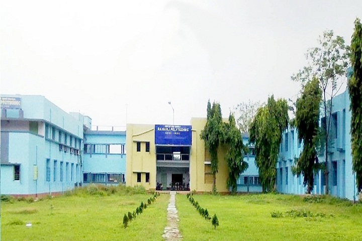 https://cache.careers360.mobi/media/colleges/social-media/media-gallery/26407/2019/10/12/Campus View of Raiganj Polytechnic Raiganj_Campus View.jpg